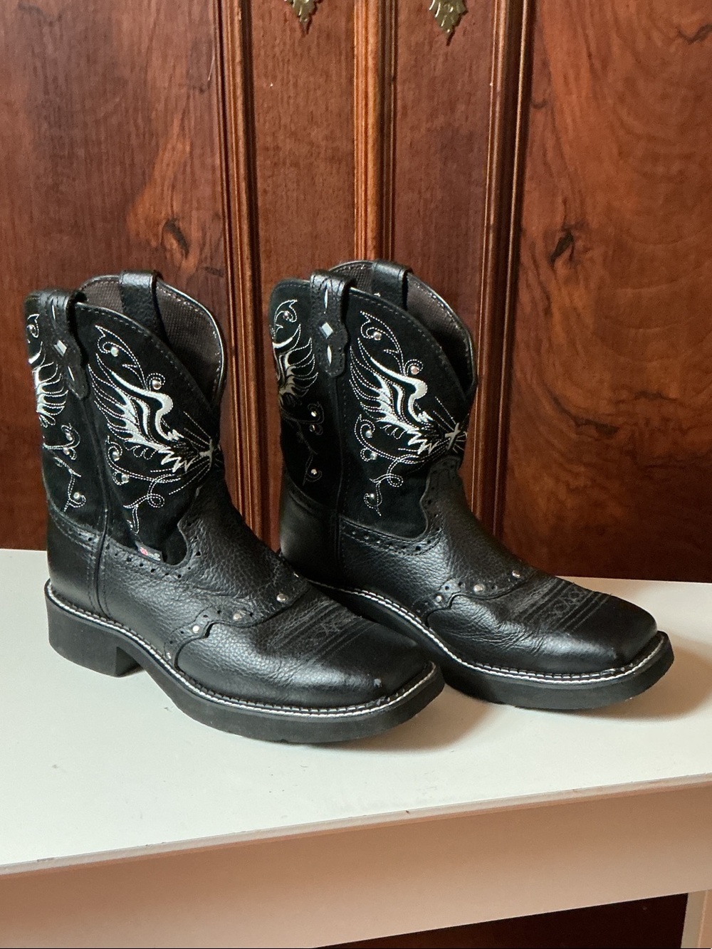 Justin Gypsy Boots Black Embroidered Western Ankle Boots
